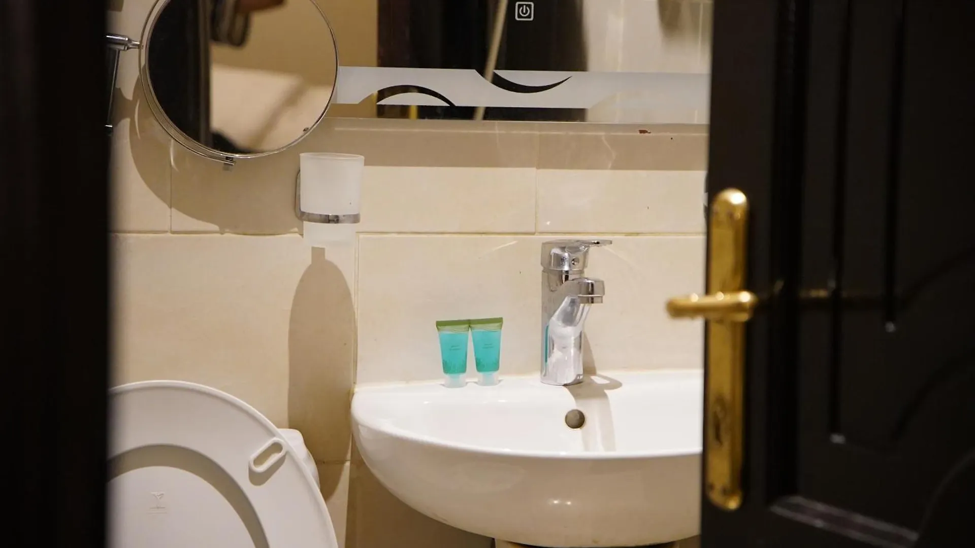Dosh Hotel 메디나 3*,  사우디 아라비아